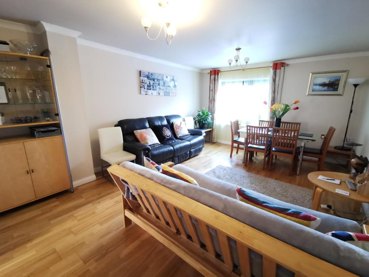 אדינבורו 4-Bedroom Apartment Perfect For Families! מראה חיצוני תמונה